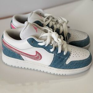 Air Jordan 1 Low SE (GS) Size 5.5Y NEW No Box